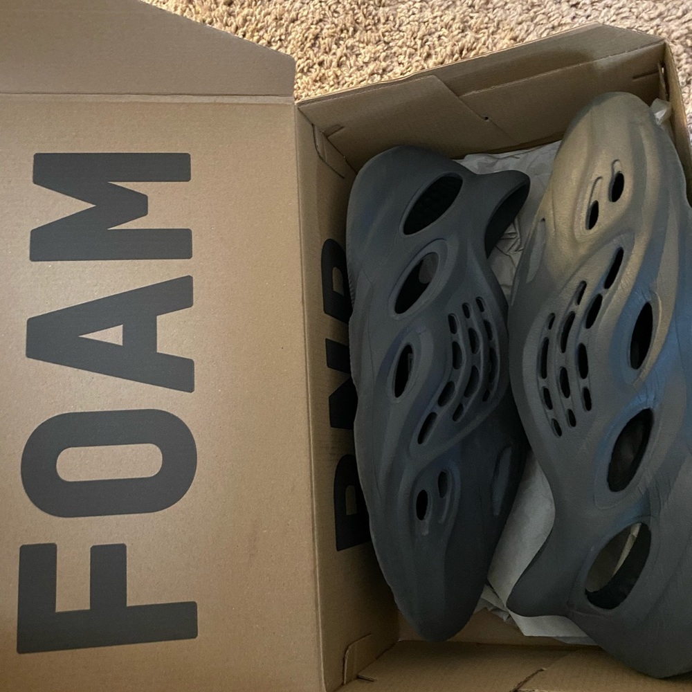 Yeezy Foams (11)
